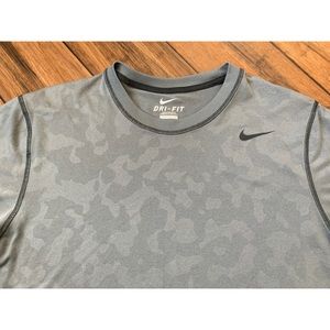 Nike Shirts - Nike Men’s Dri-Fit Grey T Shirt size Medium Nike Shirts - Nike Men’s Dri-Fit Grey T Shirt size Medium